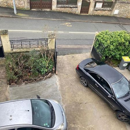 Appartamento 3 Pieces Calme, Terrasse Et Parking Prive Courcouronnes Esterno foto