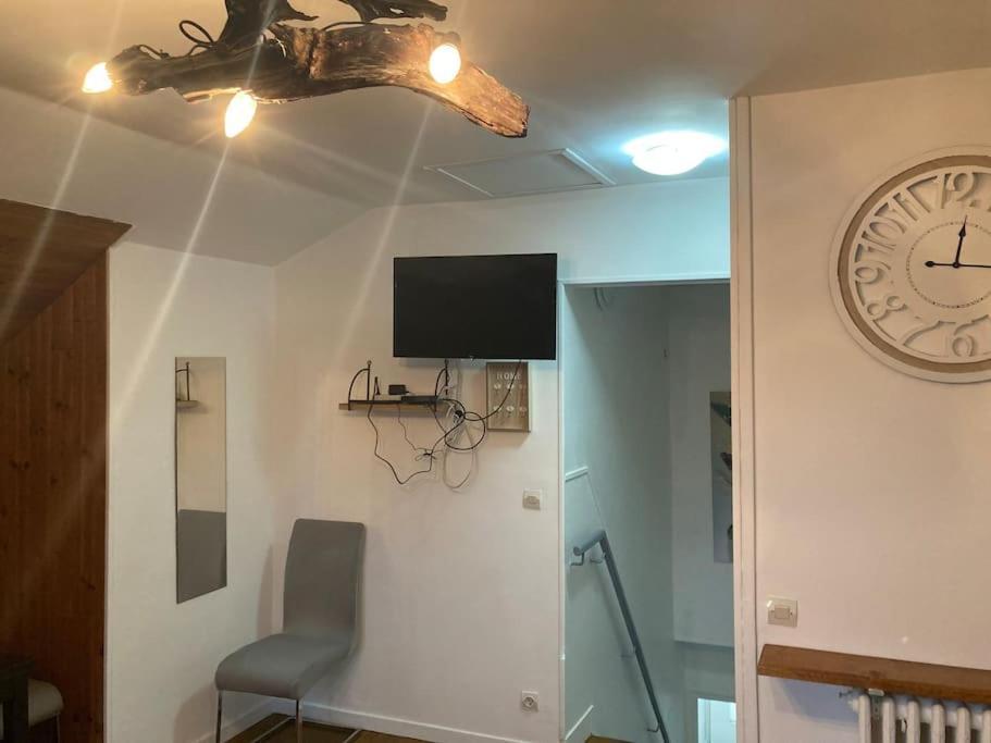 Appartamento 3 Pieces Calme, Terrasse Et Parking Prive Courcouronnes Esterno foto